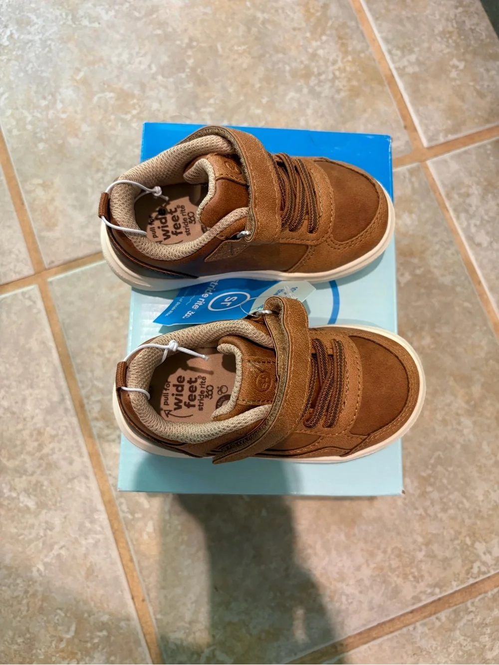 Stride Rite stylish brown